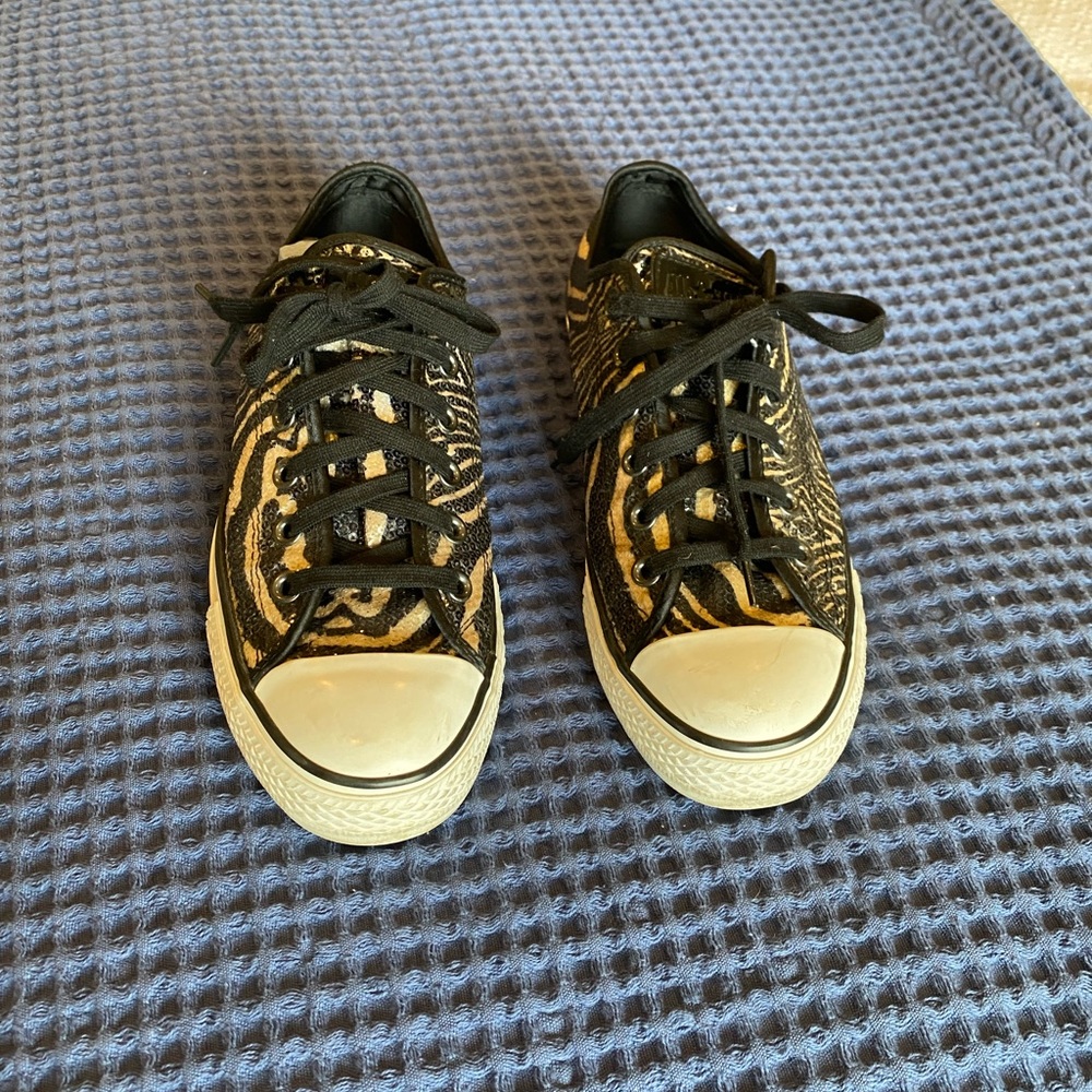 Converse All Star black and tan glitter animal print low top.